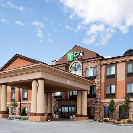 Holiday Inn Express Richfield, An Ihg Hotel Exterior photo