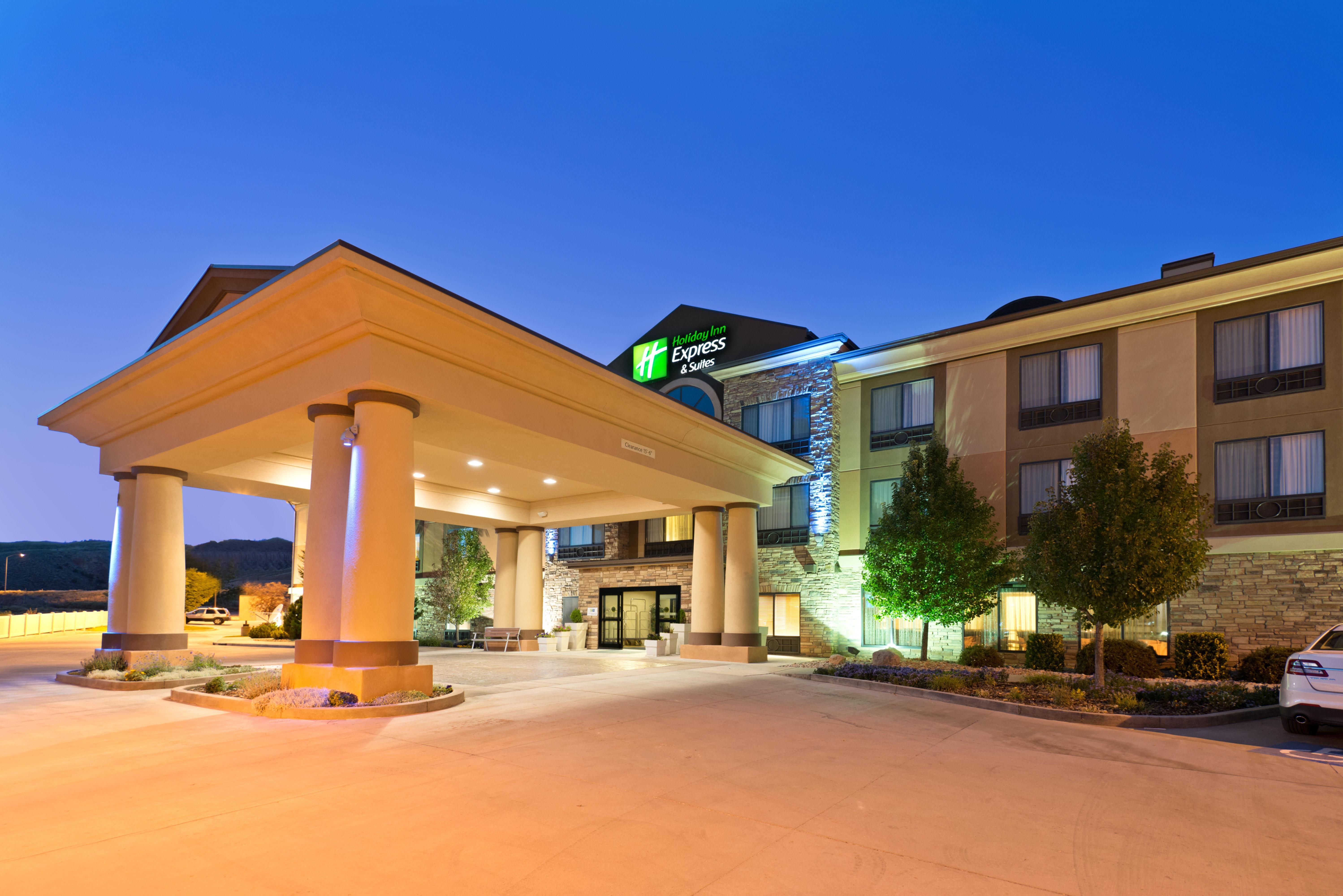 Holiday Inn Express Richfield, An Ihg Hotel Exterior photo