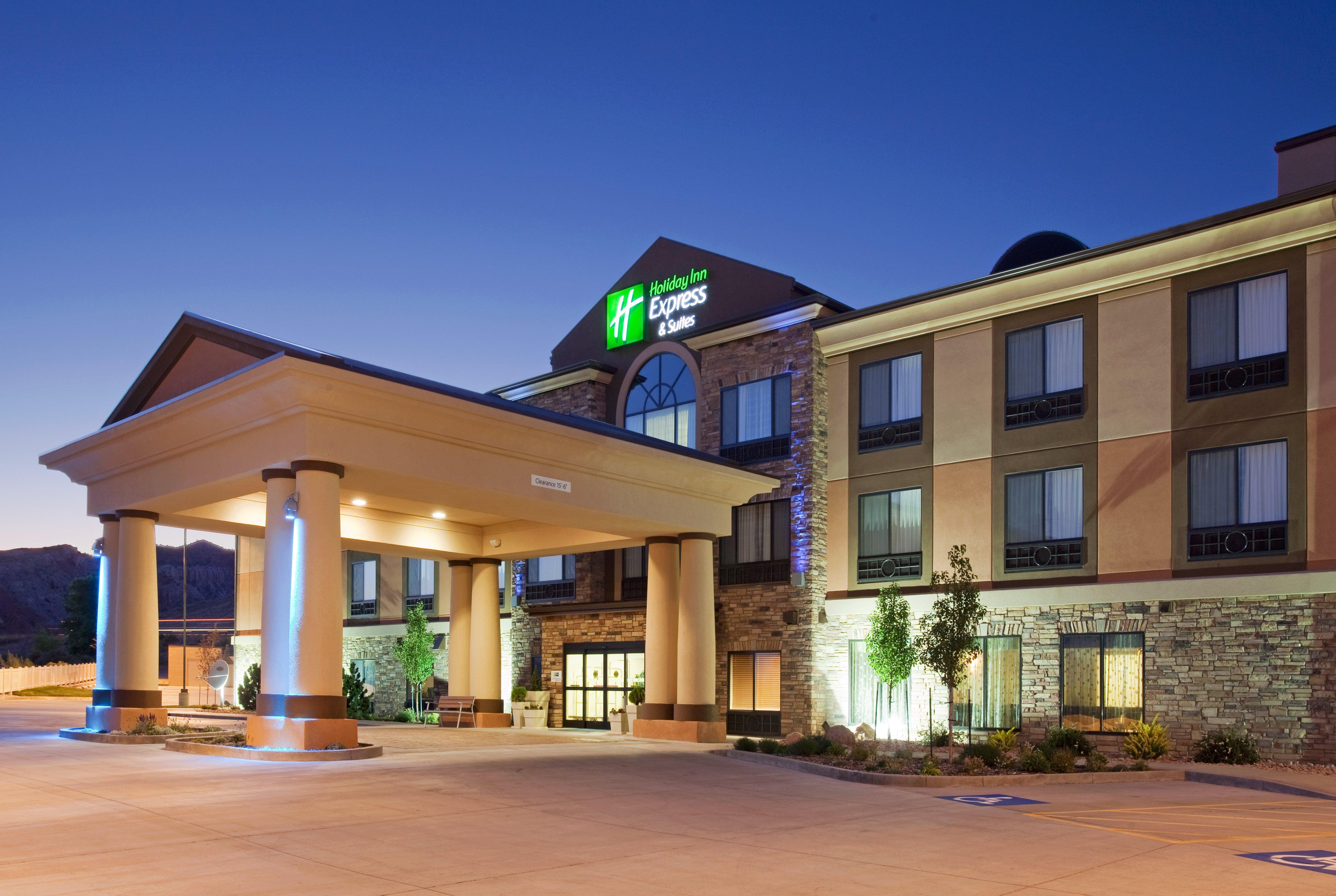 Holiday Inn Express Richfield, An Ihg Hotel Exterior photo