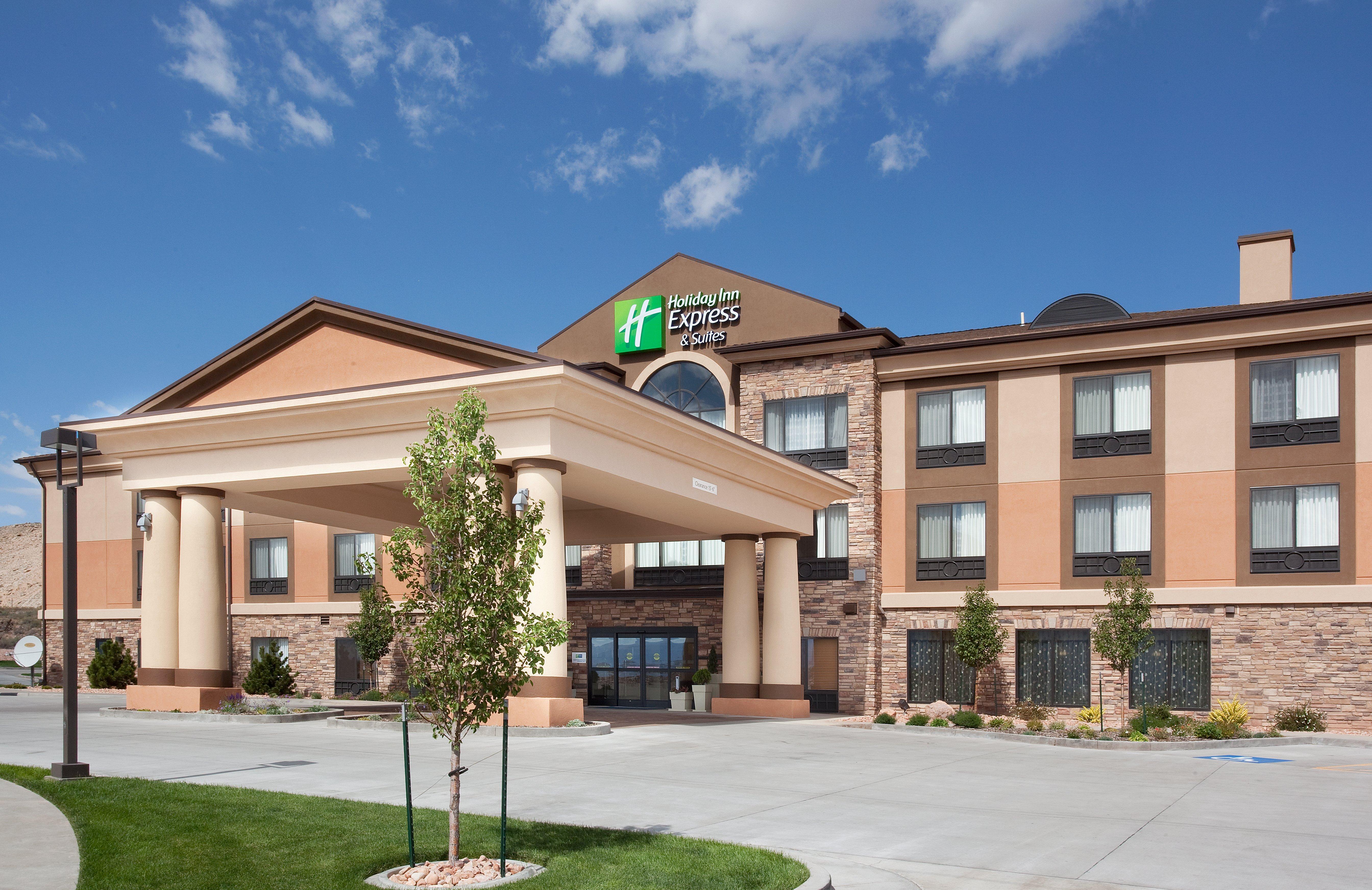 Holiday Inn Express Richfield, An Ihg Hotel Exterior photo