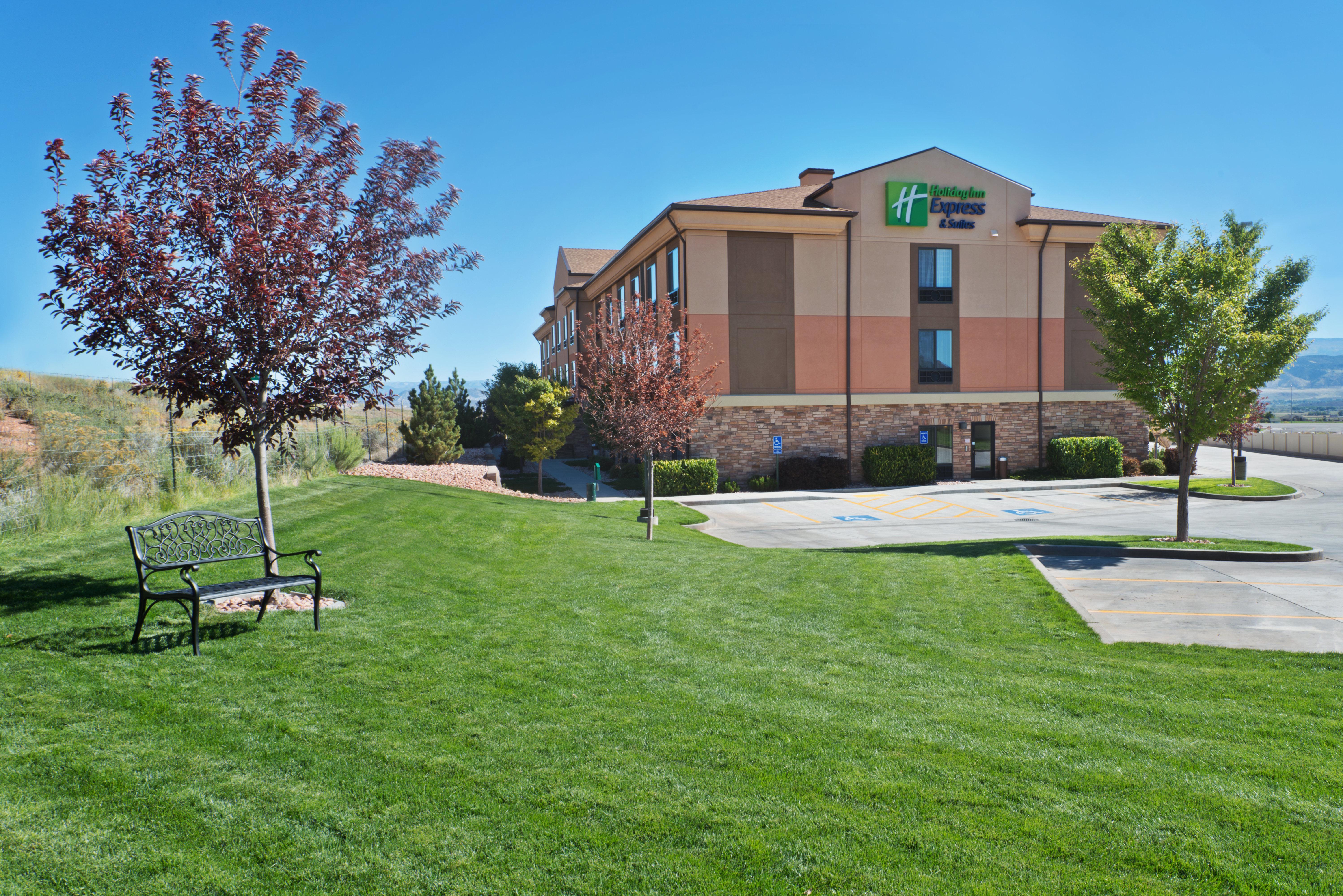 Holiday Inn Express Richfield, An Ihg Hotel Exterior photo